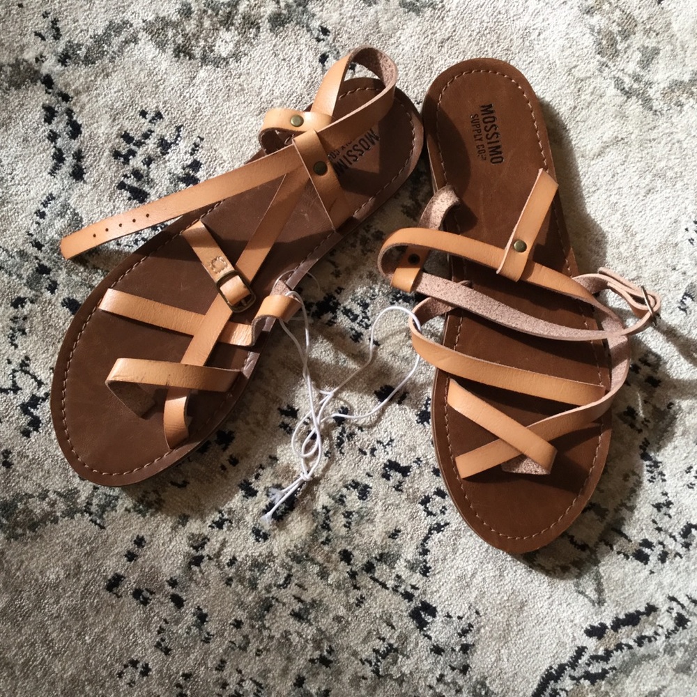 NWOT tan sandals
